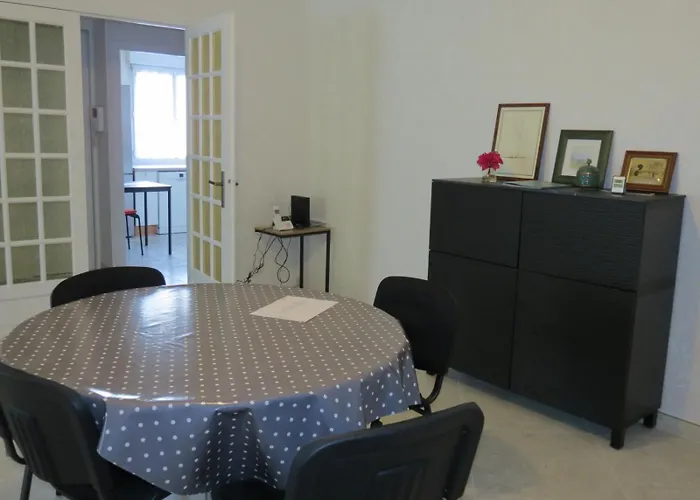 Saint-maurille Coeur D'angers Et Parking Apartman *